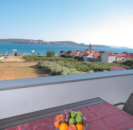 Daniela * Трогір